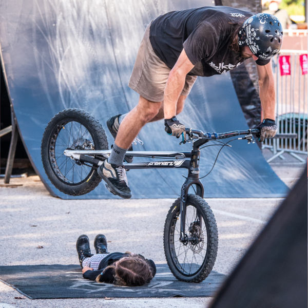 spectacle trial street bike art 2