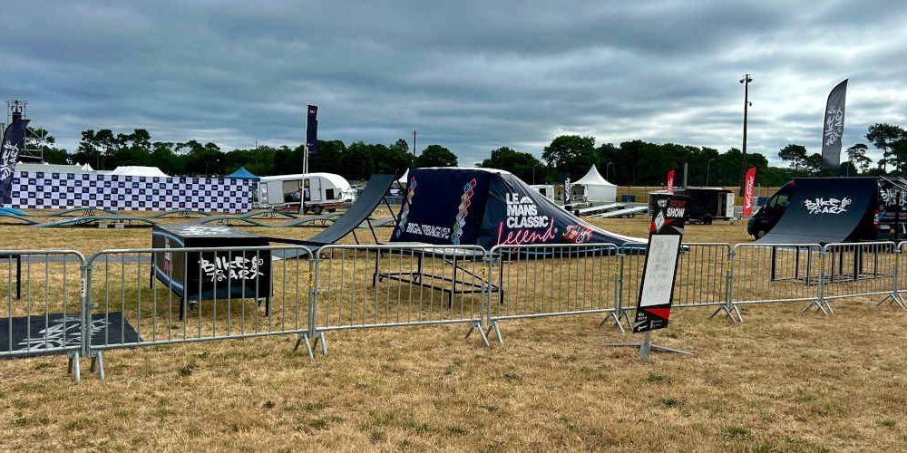 le mans classic spectacle freestyle trial